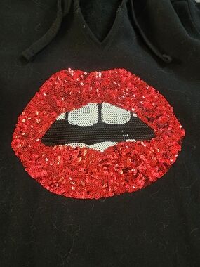 G by Guess Black Fuzzy Fabric Sweater - RUNS SMALL MORE LIKE A BIG MEDIUM****